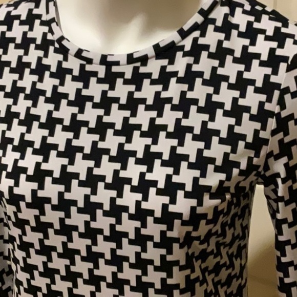 MICHAEL Michael Kors Geometric Long Sleeve Dress. Small. Gold zipper. - Picture 2 of 9